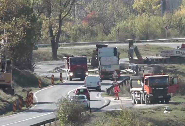 Au început lucrările de reabilitare a DN 73 în zona Câmpulung