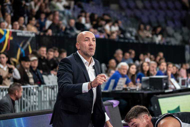 Nebojsa Vidic, antrenor FC Argeș Basketball: „Avem o mare problemă, atacul”