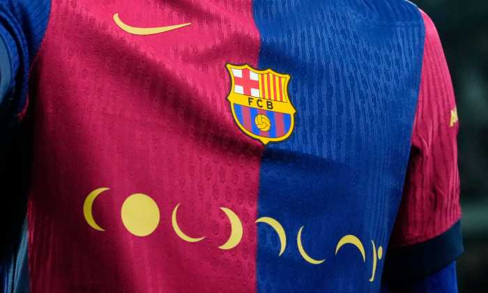 FC Barcelona vrea să transfere un fundaș român