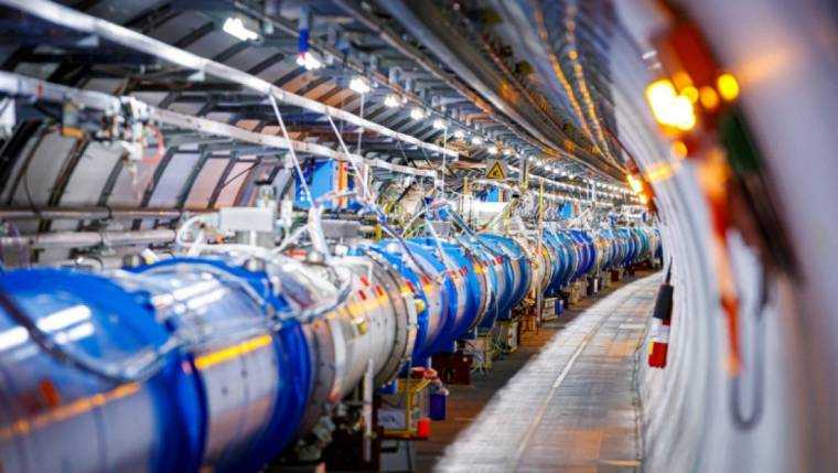 Rusia părăsește CERN. Cel mai mare proiect de cercetare științifică din lume riscă întârzieri