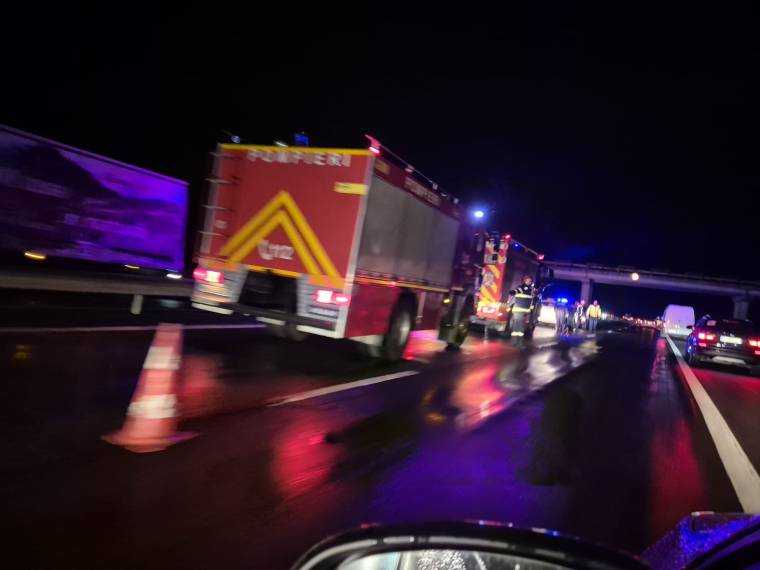 Accident rutier cu trei mașini, pe A1