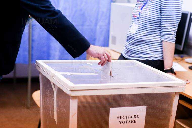 Prezența la vot în Argeș, la ora 13, este de 24,29%