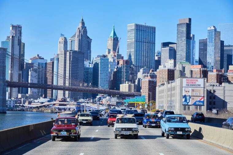 Șapte mașini Dacia 1300 – paradă la New York de Ziua României