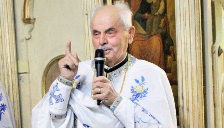 Preotul argeşean Ioan Ioanicescu se numără printre slujitorii emblematici din Cetatea Băniei