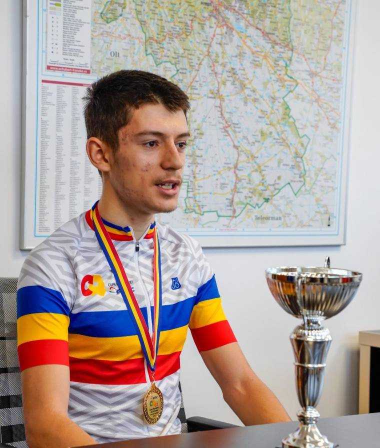 Elevul campion David Fabian Motoran, în vizită la C.J. Argeș