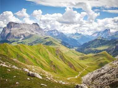 România, tot mai puțin atractivă pentru turiști: hotelurile se golesc, cifrele INS surprind