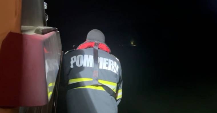 Dramă pe Dunăre. Un poliţist a murit, iar alţi trei sunt răniţi