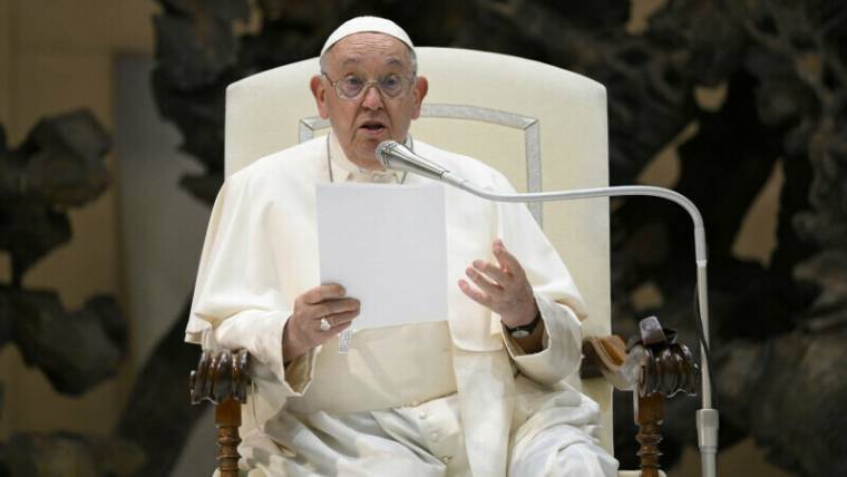 Papa Francisc a numit pentru prima dată o femeie la conducerea unui birou important al Vaticanului