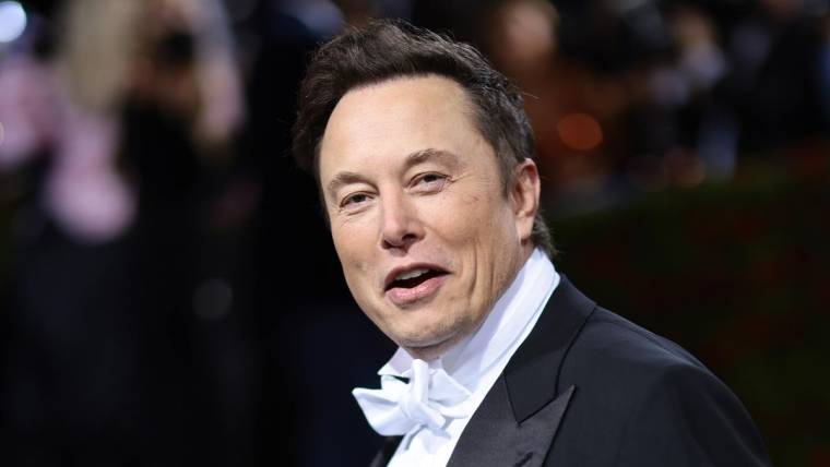 Elon Musk, interesat să cumpere Liverpool