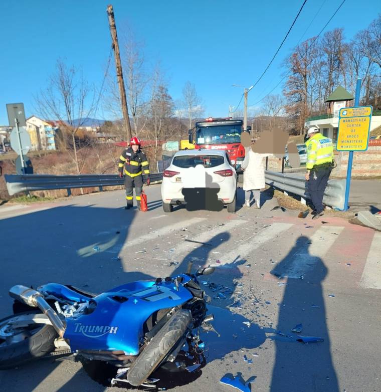 Accident la Mănăstirea Curtea de Argeș, cu un motociclist