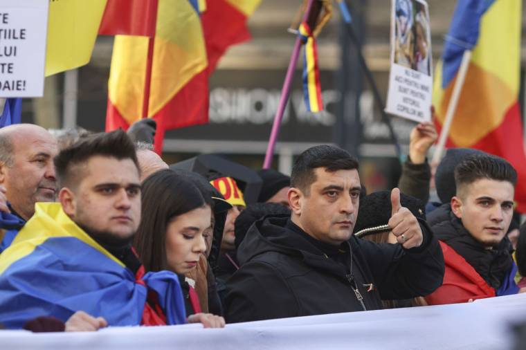 Protest AUR astăzi, la Prefectura Argeș