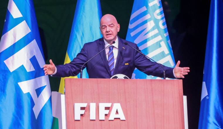 Președintele FIFA, prezent la învestirea lui Donald Trump