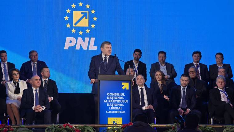 PNL a decis să susţină candidatura lui Crin Antonescu la prezidenţiale