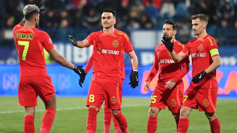 Ce șanse are FCSB să o bată pe Manchester United