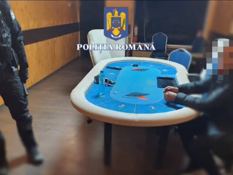 Organiza ilegal jocuri de noroc în Pitești și făcea contrabandă cu bijuterii