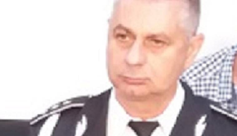 Directorul Poliţiei Locale Piteşti şi-a încrustat în marmură data retragerii