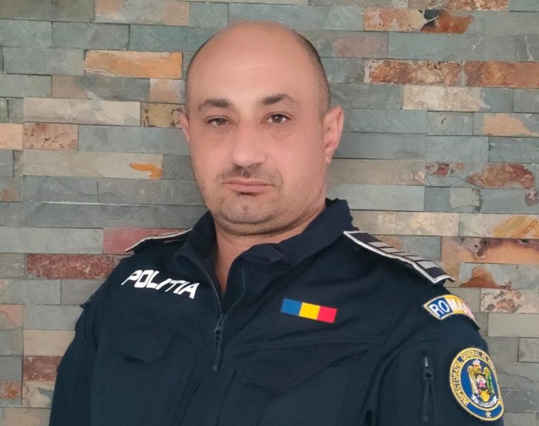 Un polițist din Argeș a găsit un portofel cu bani și acte. Cel care îl pierduse e din Pitești