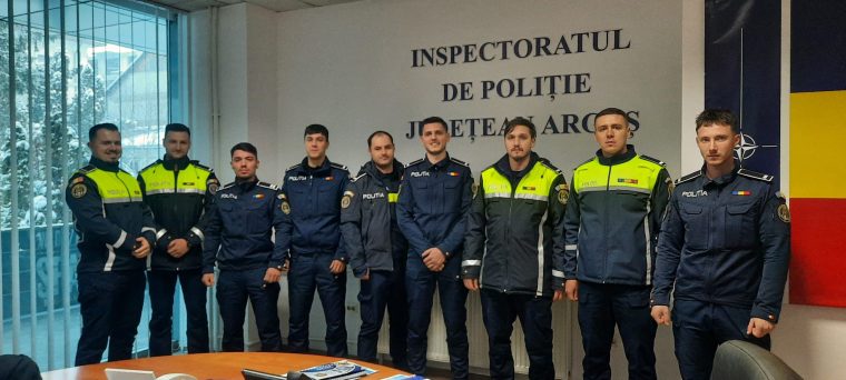 Argeș. Nouă polițiști, încadrați ca ajutoare de șef de post