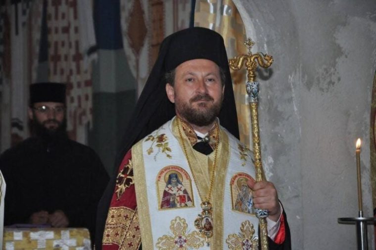 Fostul episcop al Huşilor, condamnat la închisoare pentru viol, a fost ridicat de poliţişti