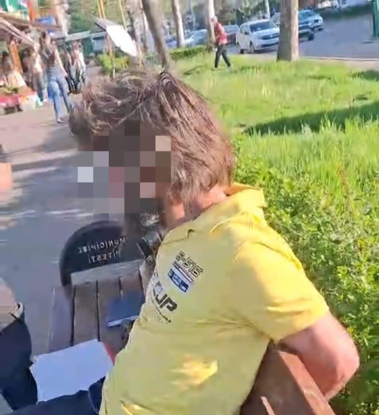 Exhibiționist într-un parc din Pitești. A fugit de teama poliției