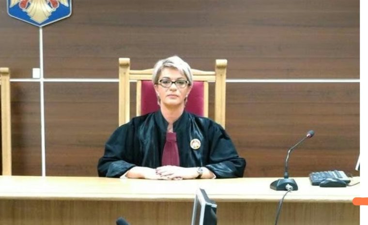 O cunoscută judecătoare a fost găsită moartă în casă. Avea 51 de ani