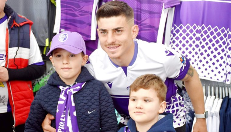 „Căpitanul” Andrei Tofan, de la FC Argeş, este sincer: „Mă bucur că am reuşit împreună să clădim o familie. Şi mă bucură mult faptul că am promovat”