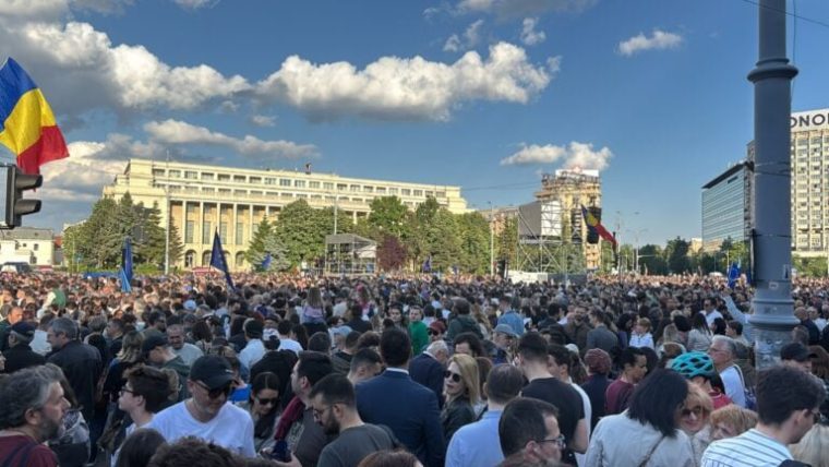 Mitingul de duminică seară organizat în București pentru vizionarea publică a exit-pollurilor a fost anulat
