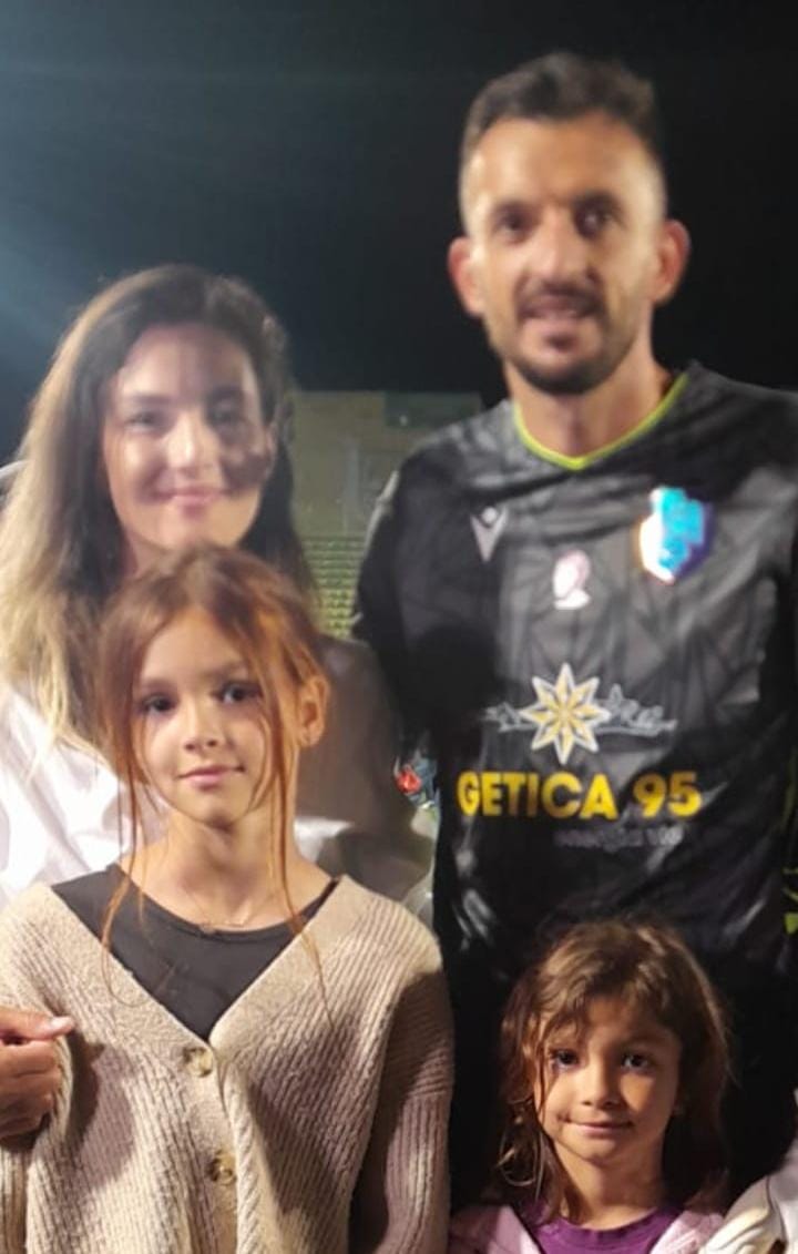 Junioarele portarului Cătălin Straton: „Tati este campionul nostru!”