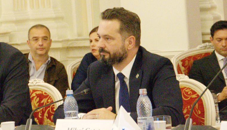 Senatorul Mihai Coteţ: „Vocea mediului de afaceri trebuie să fie auzită şi inclusă în decizia politică”