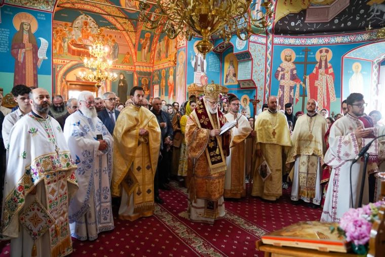 Mare slujbă de Sf Ioan Rusul, la biserica din Micești ce poartă numele sfântului vindecător