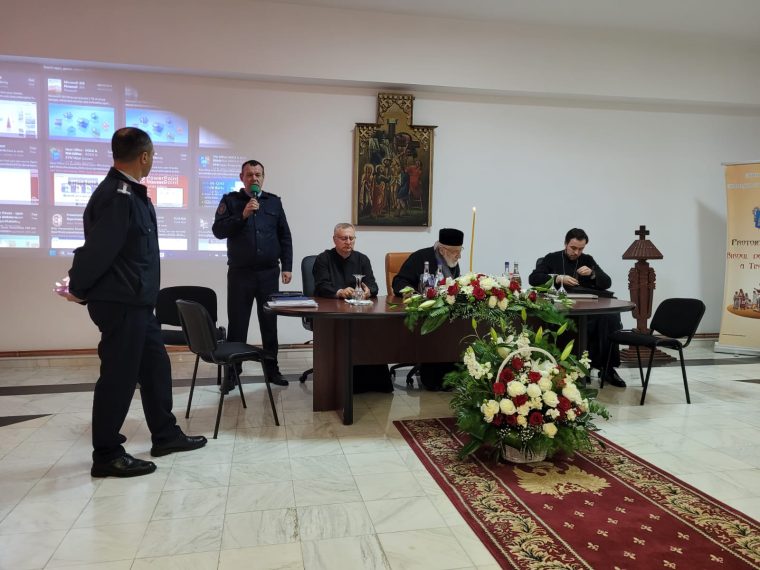Preoții, instruiți de ISU Argeș cu ce e de făcut la incendii