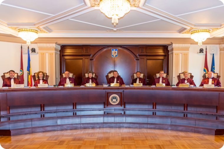 CCR secretizează averile funcționarilor, demnitarilor și ale rudelor lor!