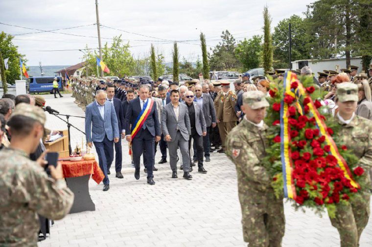 Memoria eroilor neamului, onorată la Pitești, de Înălțarea Domnului