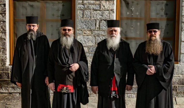 Călugări de la Muntele Athos slujesc astăzi la Schitul Neagoe- Vodă Basarab