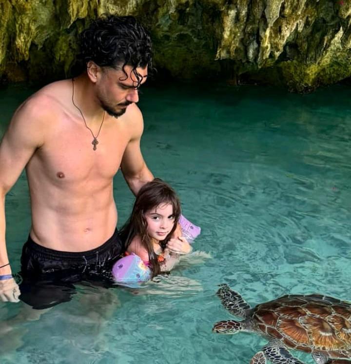 Atacantul Mihai Roman, vacanță de vis în Zanzibar! Jucătorul Argeșului înoată cu broaștele țestoase și se gândește la duelurile care-l așteaptă în Superliga!