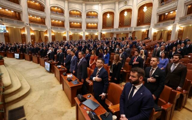 Un senator și patru deputaţi demisionari din SOS România au trecut la PSD