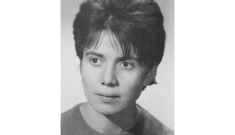 Ileana Mălăncioiu: Portret al artistului la tinereţe (27)