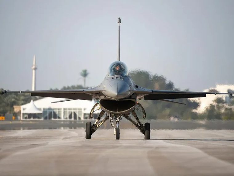 România e înaintea Bulgariei la avioanele de luptă