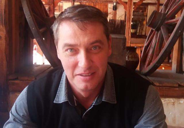 Argeș. Un nou manager la Biblioteca Județeană. Gerard Călin vine de la Muzeul Golești
