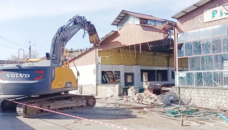 Afacere păguboasă cu fier vechi pentru Primăria Câmpulung