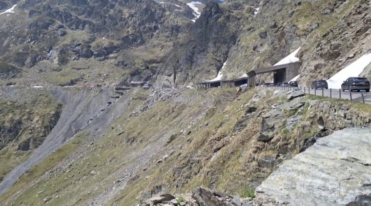 VIDEO. Aglomerație pe Transfăgărășan. Blocaj de 3 km