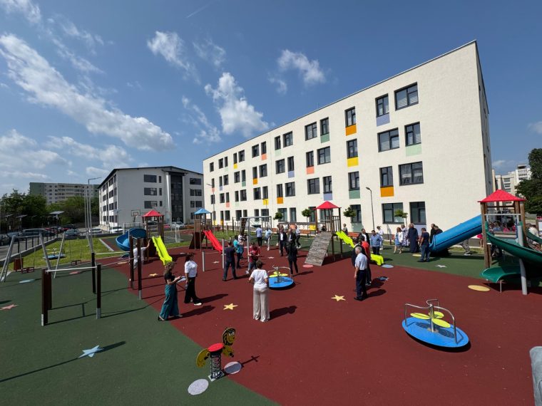 În Pitești s-a deschis un centru multifuncțional pentru persoanele vulnerabile