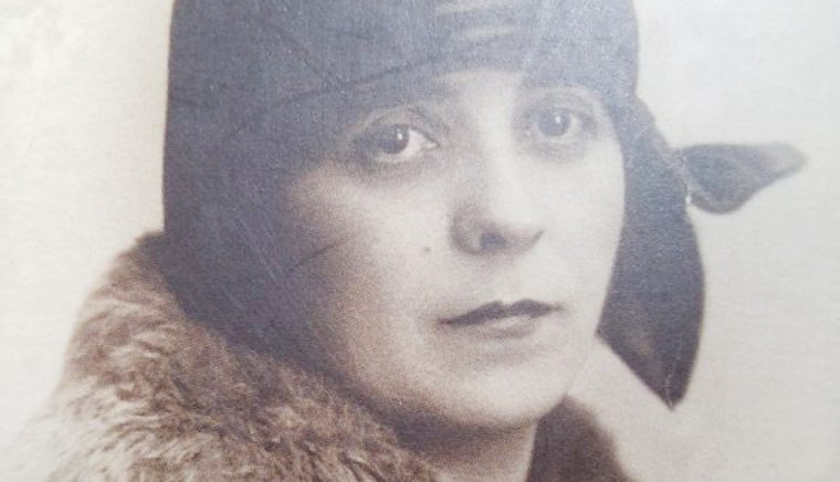Olga Greceanu: Portret al artistului la tinereţe (29)
