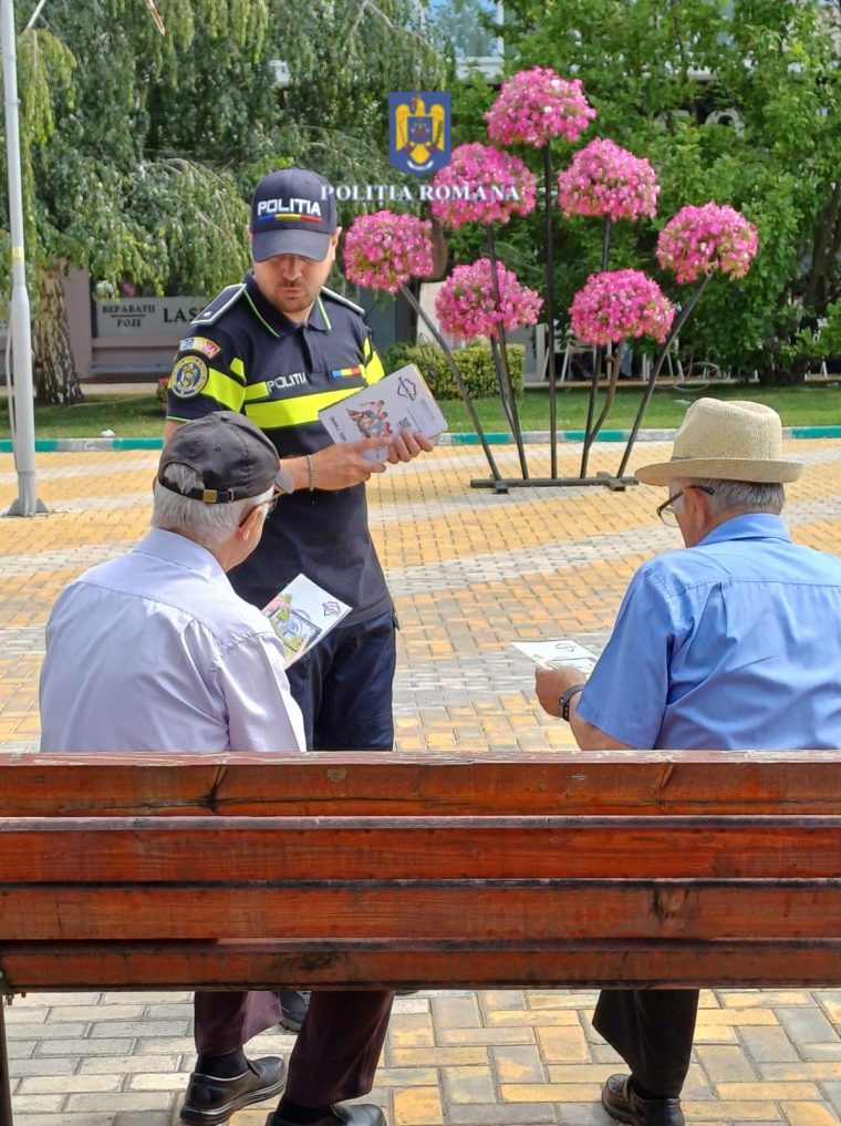 Polițiștii îi învață pe piteșteni cum să-și protejeze locuința de hoți