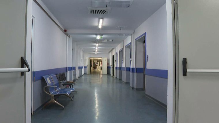 O fetiță suspectă de meningită a murit după ce a intrat de trei ori în stop cardio-respirator