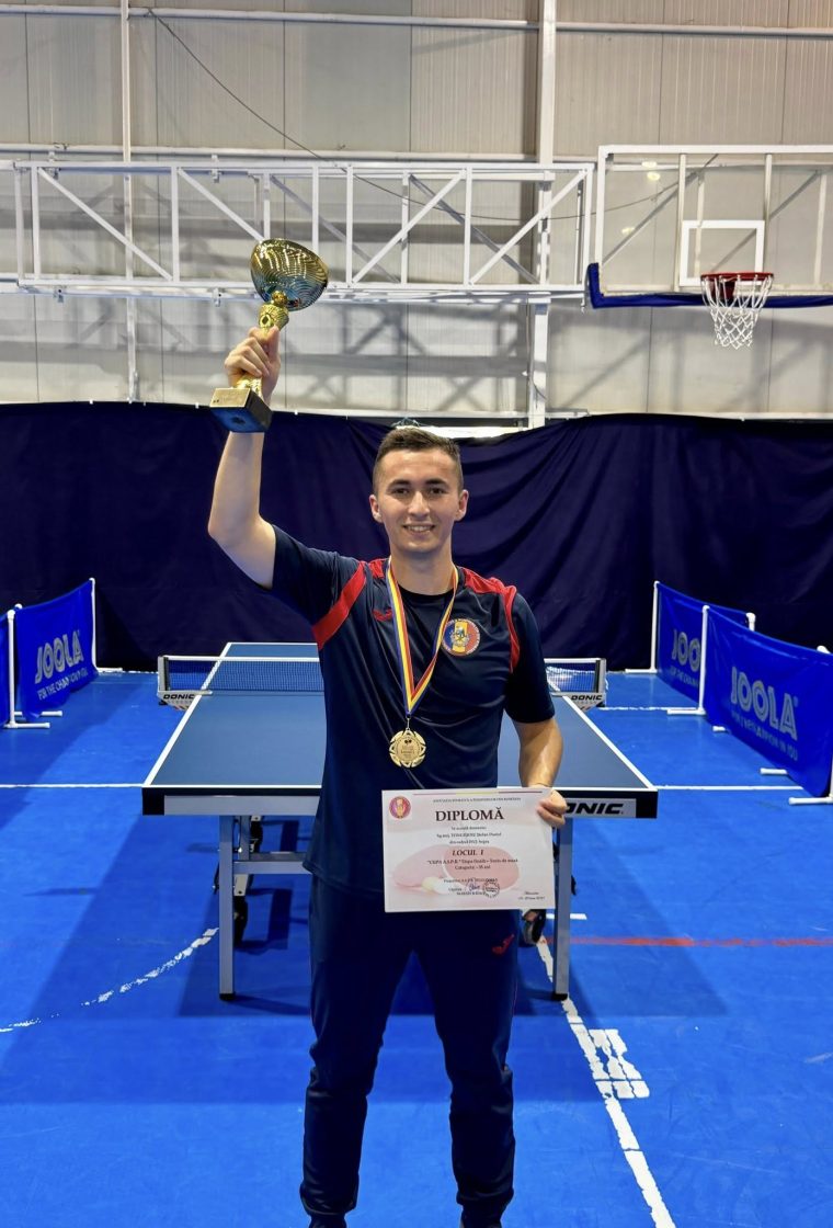 Pompierul argeșean Ștefan Tonghioiu, din nou pe locul I la tenis de masă