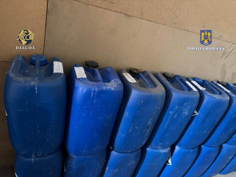 DIICOT a descoperit un laborator de droguri sintetice din țară, amenajat într-un