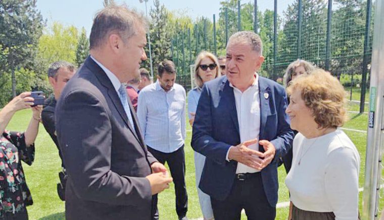 Bustul lui Dobrin, aşezat la complexul sportiv din Ştrand. Primarul Gentea: „Încă o bucurie doamnei Gica Dobrin!”