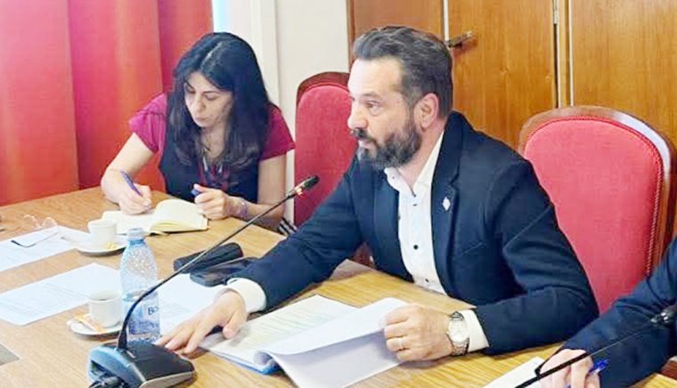 Senatorul Mihai Coteţ: „Pandemia Covid-19 şi conflictul din Ucraina au arătat cât de vulnerabil este lanţul de aprovizionare farmaceutic”