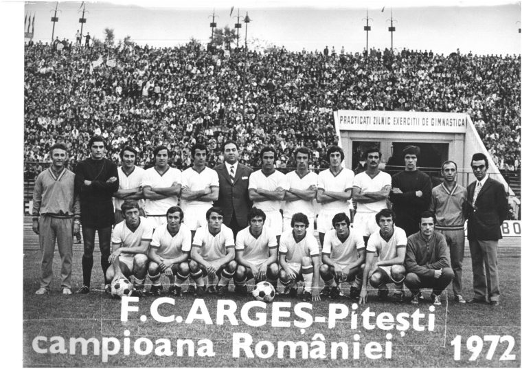 Acum 53 de ani, FC Argeș devenea campioana României pentru prima oară. Ce scandau suporterii în centrul Piteștiului